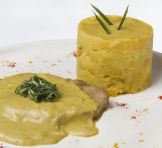 Bondiola de cerdo con puré de batatas